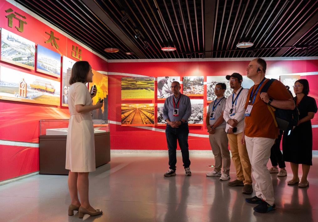 “豫”见上合！媒体智库峰会代表行走中原大地点赞中国发展奇迹
