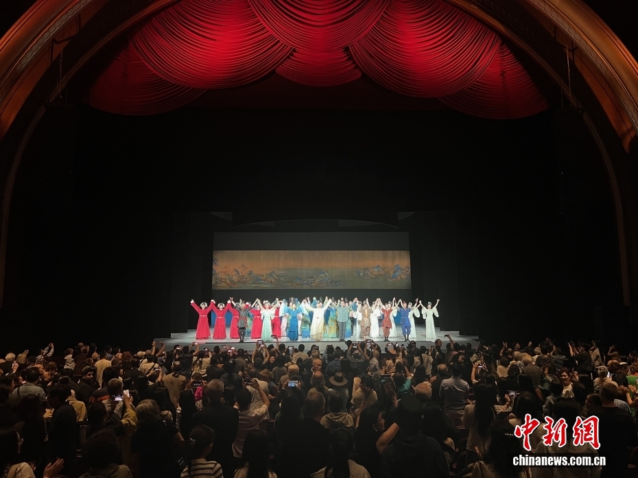 舞蹈诗剧《只此青绿》惊艳亮相好莱坞