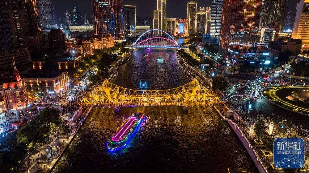 飞阅中国｜津彩夜空 光耀海河
