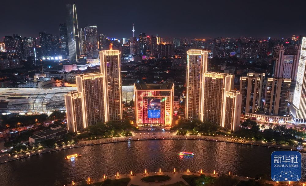 飞阅中国｜津彩夜空 光耀海河