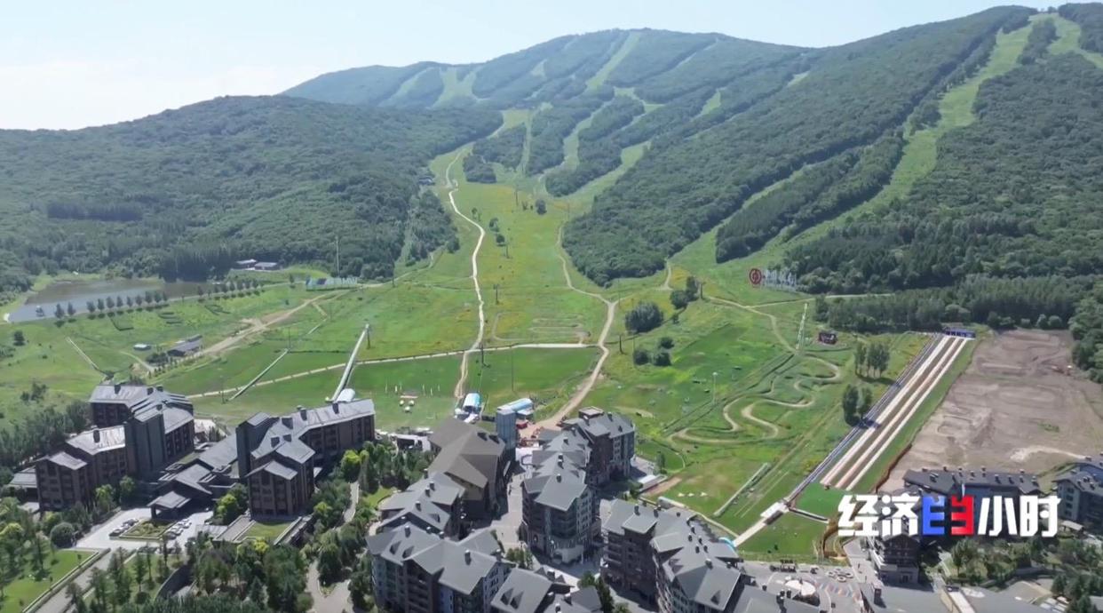 “清凉经济”火热一夏 滑雪场、溶洞……解锁避暑新玩法