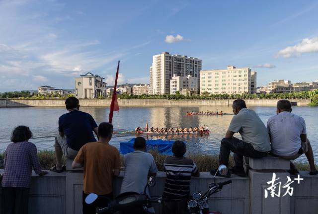 一条河的浊清十年