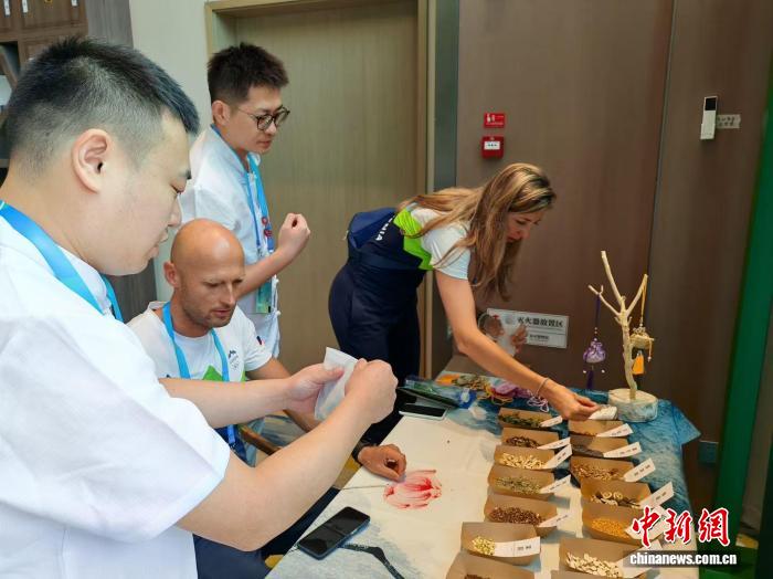 （成都世运会）中医药文化“圈粉”世运 东方养生好物走热