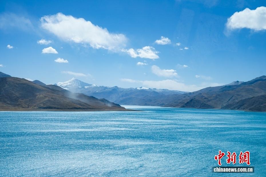 （辉煌60载 魅力新西藏）花木为笔，山湖成画 西藏的每一帧都是神仙壁纸