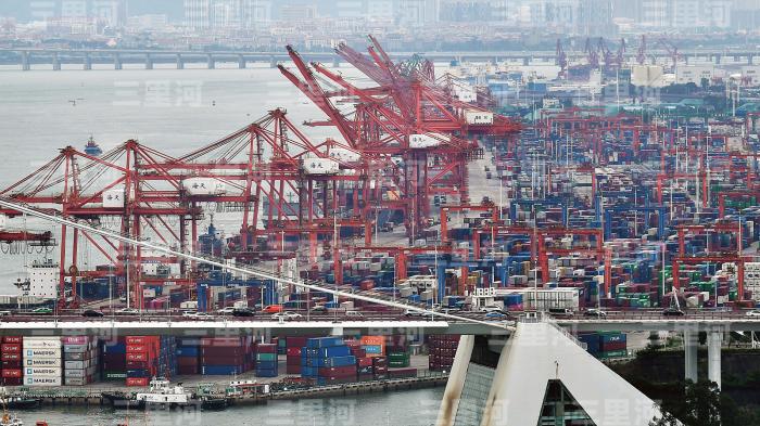 中国港口驱动“新三样”万亿外贸市场