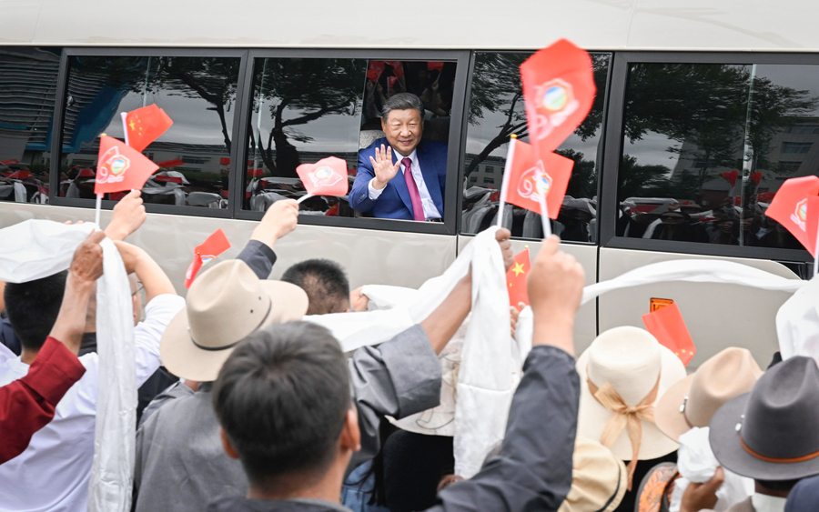 总书记西藏行丨记者手记：看着北斗星走不迷路，跟着共产党走会幸福