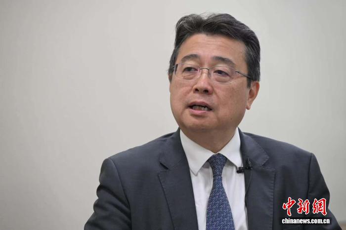 让香港抗战史不再“消失”——刘智鹏的20年抗战史寻踪
