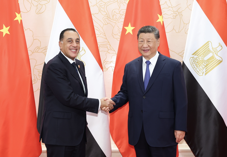上合组织天津峰会丨习近平会见埃及总理马德布利