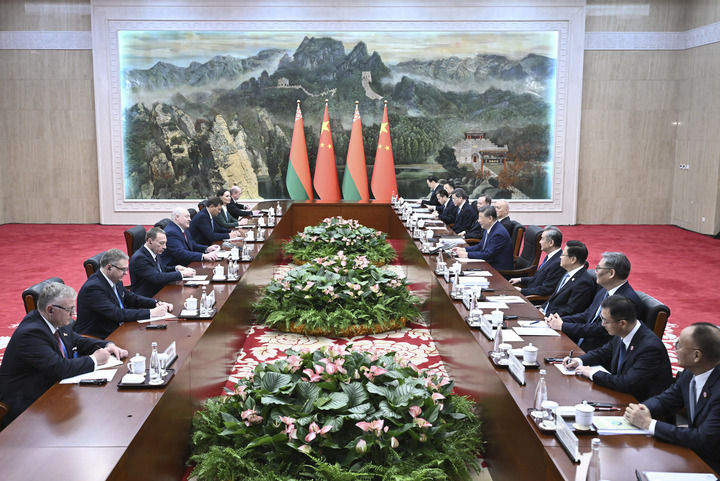 上合组织天津峰会|习近平会见白俄罗斯总统卢卡申科