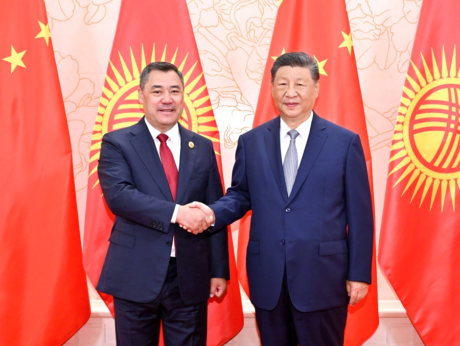上合组织天津峰会丨习近平会见吉尔吉斯斯坦总统扎帕罗夫