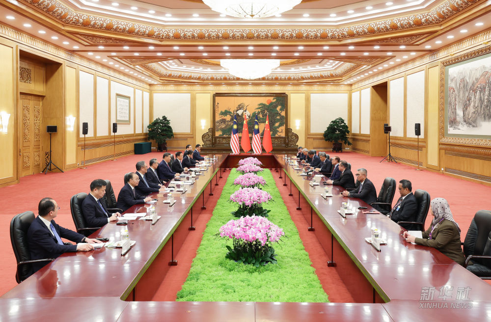 新华图讯丨习近平会见马来西亚总理安瓦尔