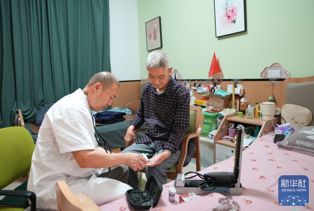 活力中国调研行｜成都：社区嵌入式养老中心让老年人在家门口养老