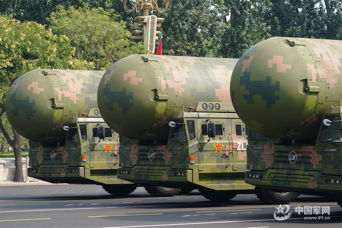 我在阅兵现场｜近距离感受钢铁洪流的中国力量