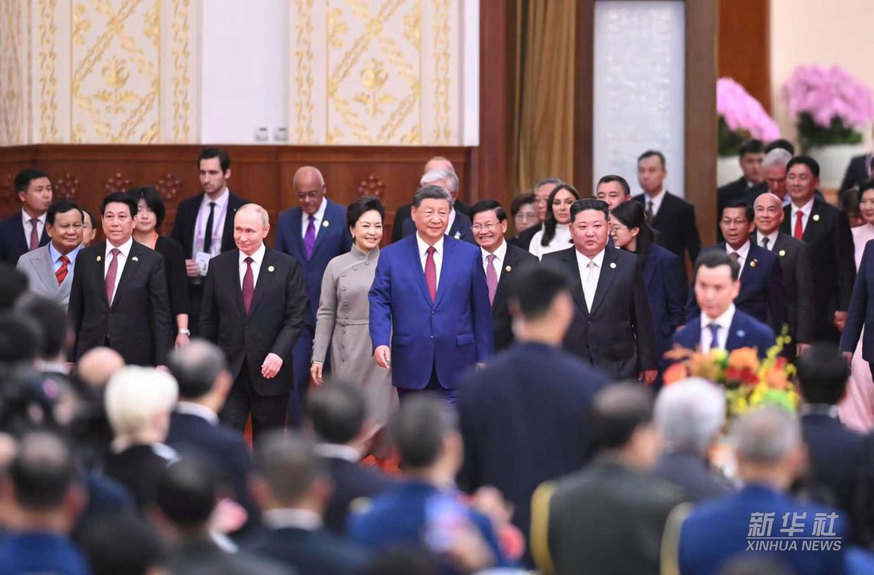 新华图讯｜纪念中国人民抗日战争暨世界反法西斯战争胜利80周年招待会在京隆重举行