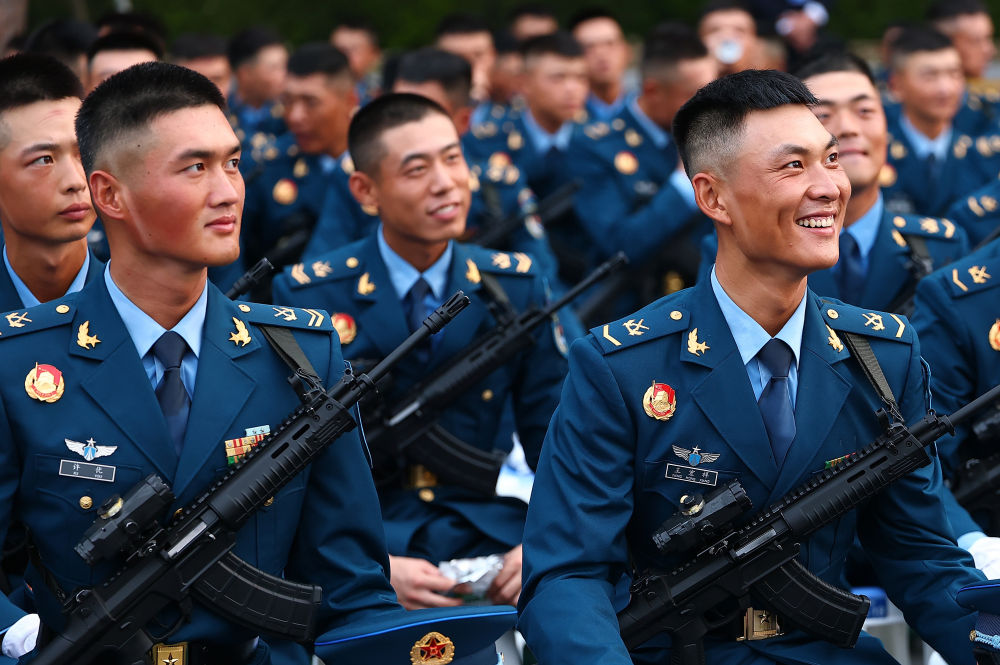 新华社出图 | 带你看胜利日大阅兵这一天！