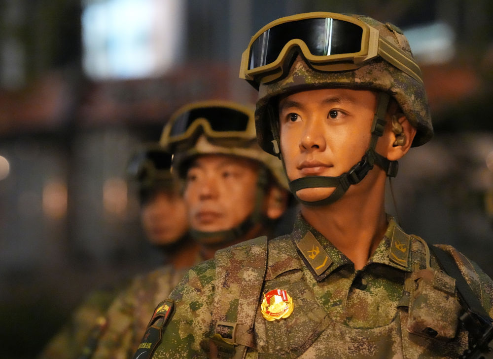 新华社出图 | 带你看胜利日大阅兵这一天！