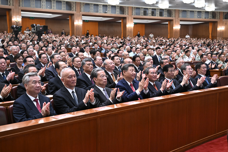 纪念中国人民抗日战争暨世界反法西斯战争胜利80周年文艺晚会《正义必胜》在京隆重举行