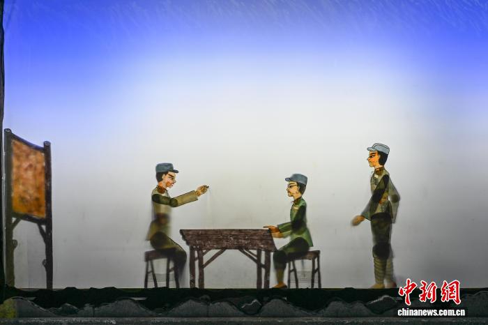 云南皮影戏《腾冲往事》：指尖非遗再现抗战烽火