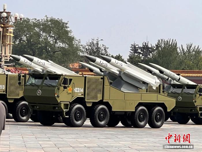 海外华媒人阅兵观礼：展现中国力量与和平承诺