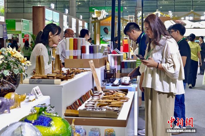 第四届福州茶叶交易会启幕 台企踊跃参展