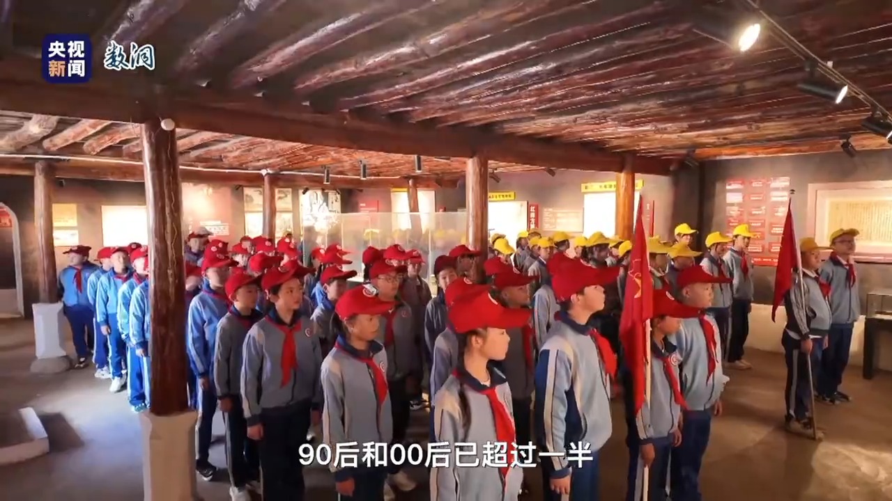 小董小懂丨我刷到的评论，让这场阅兵活动成为一部穿越时空的“电影”