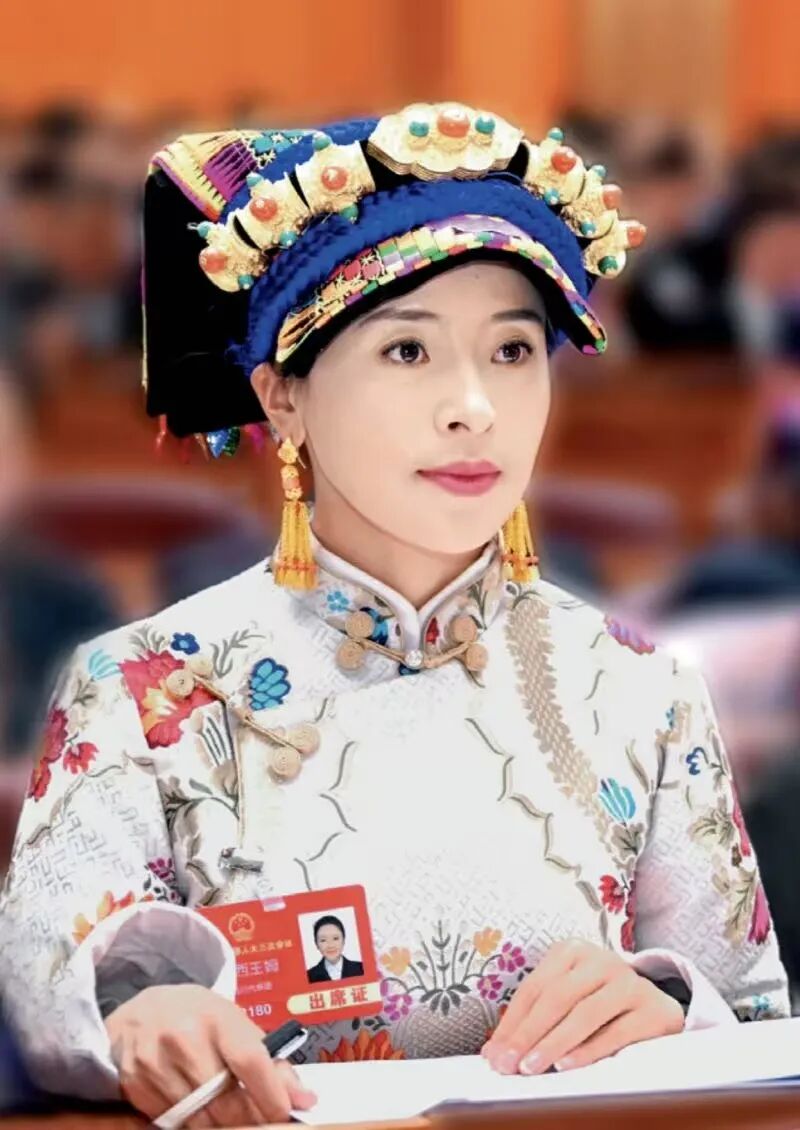 中国妇女事业发展谱写新篇章，白皮书在各行各业女性中引发热烈反响