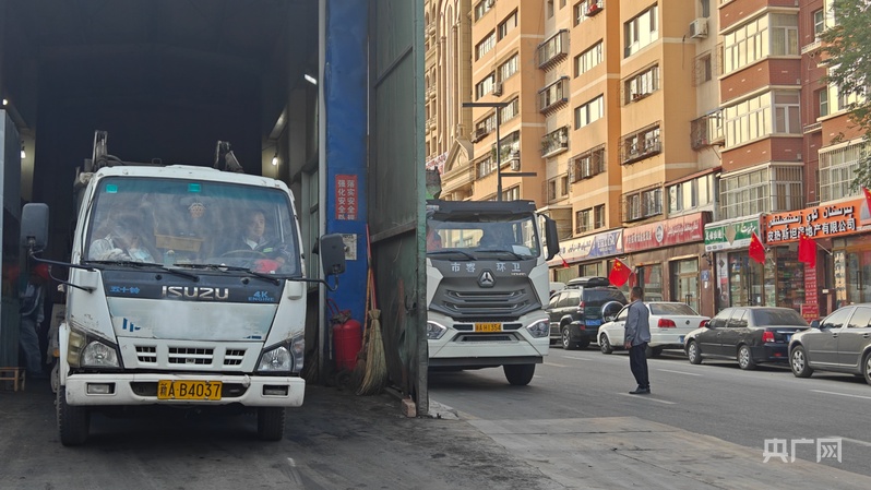 【人民城市·温情中国】乌鲁木齐：城市脉动中的民生温度