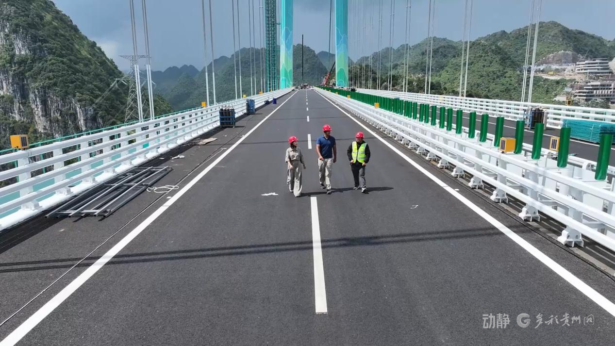 跨国骑行，“世界第一高”下的人间烟火