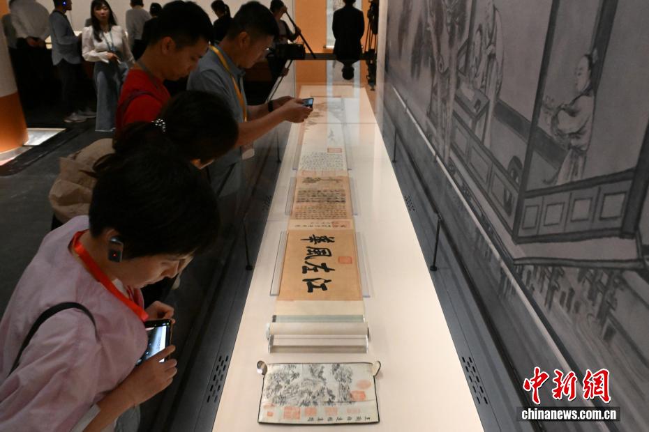 “百年守护——从紫禁城到故宫博物院”展在北京故宫博物院展出