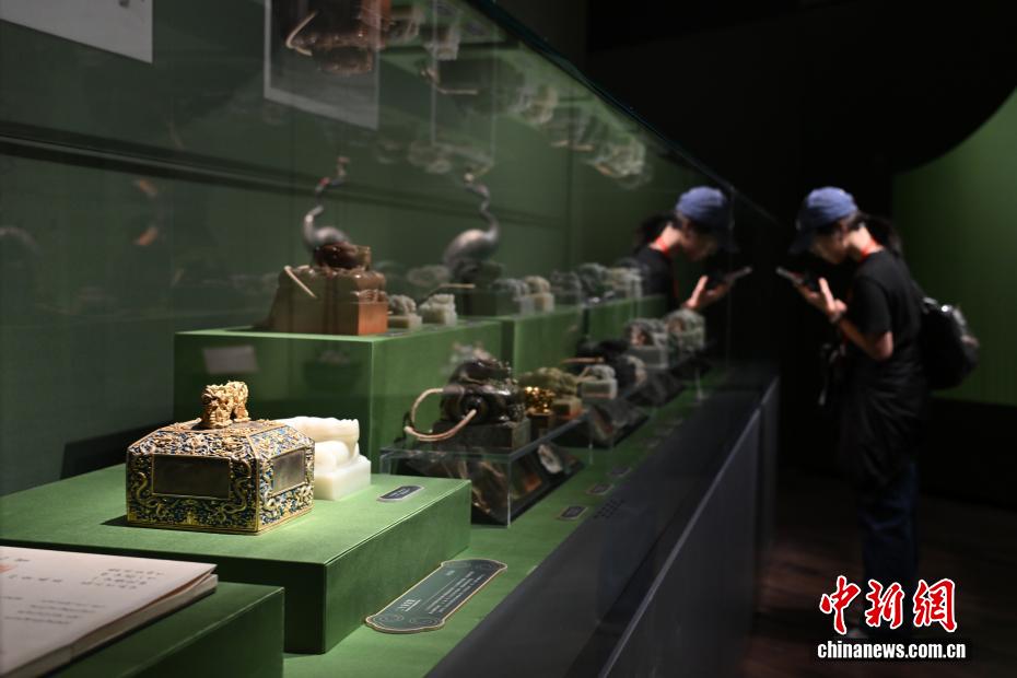 “百年守护——从紫禁城到故宫博物院”展在北京故宫博物院展出