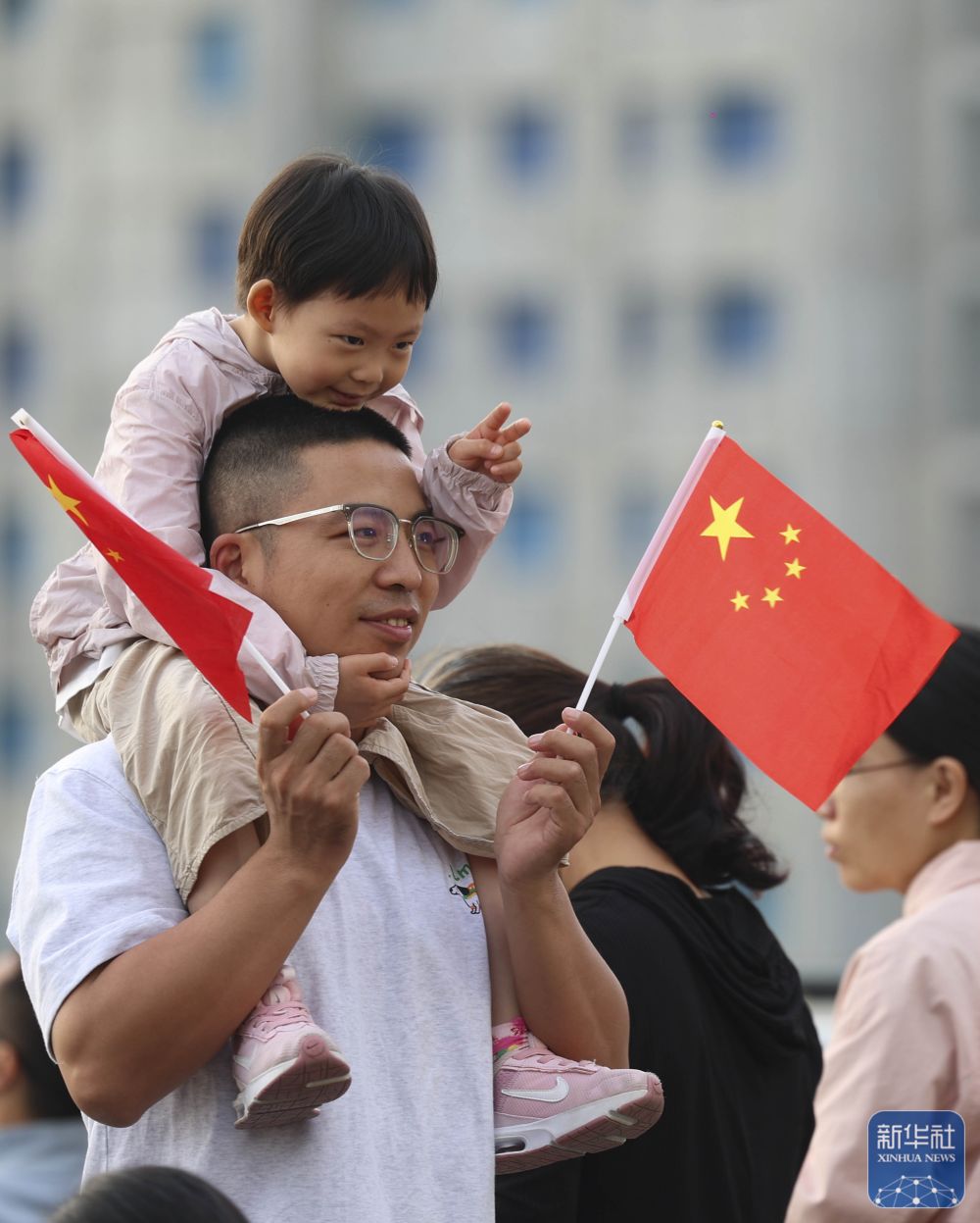 华诞共庆