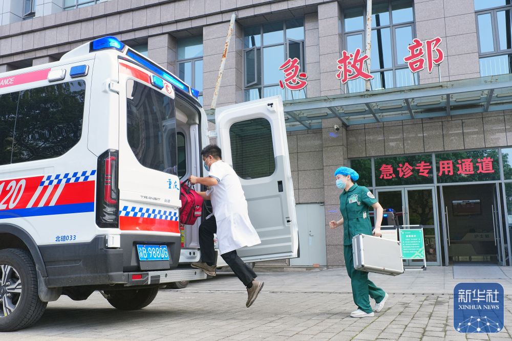 坚守岗位庆国庆