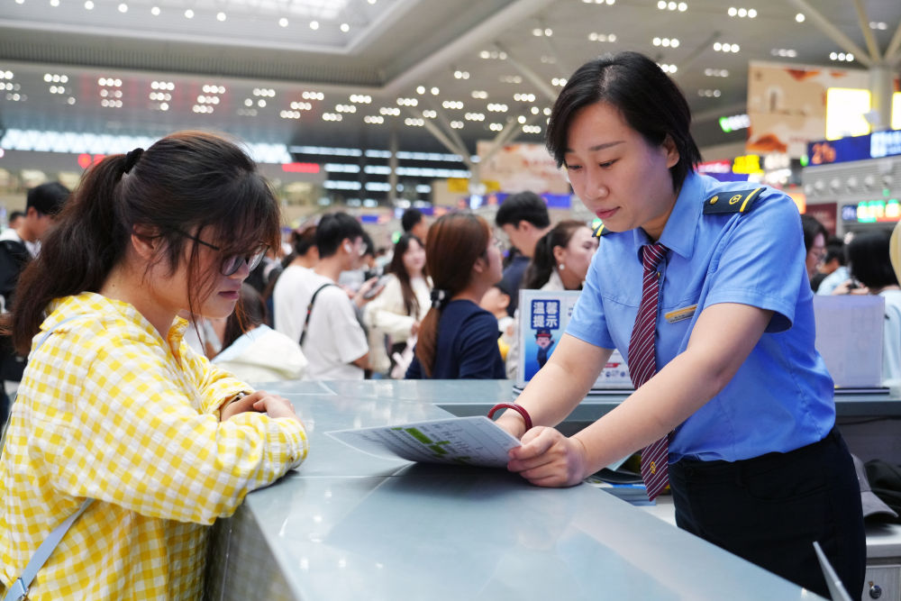 奋进足迹｜奋斗，是对祖国最深情的告白