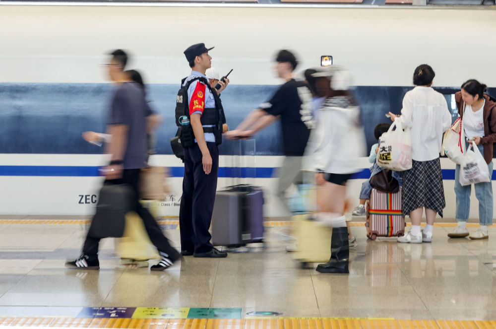 奋进足迹｜奋斗，是对祖国最深情的告白