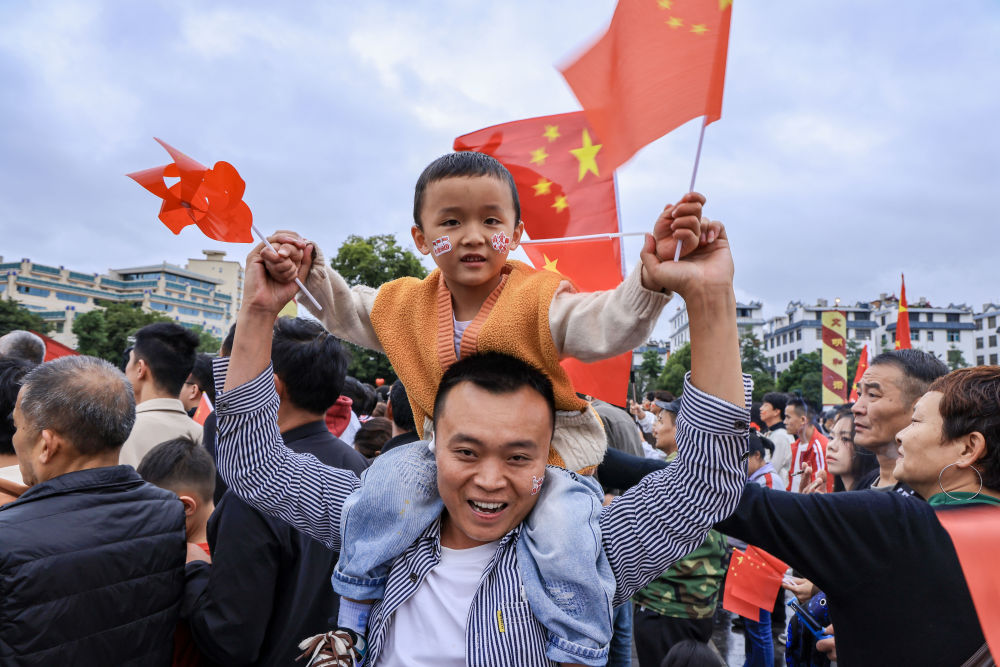 五湖四海、大江南北，最爱的这抹中国红！