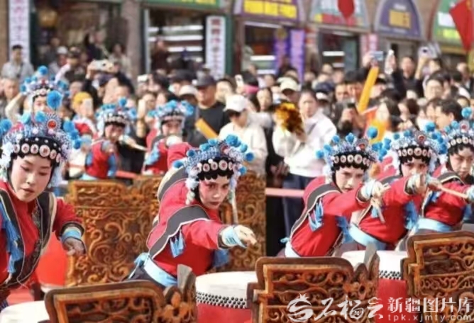 祝福新疆更美好丨触摸千年技艺 畅享非遗盛宴——新疆国庆中秋假期文旅市场“非遗含量”飙升