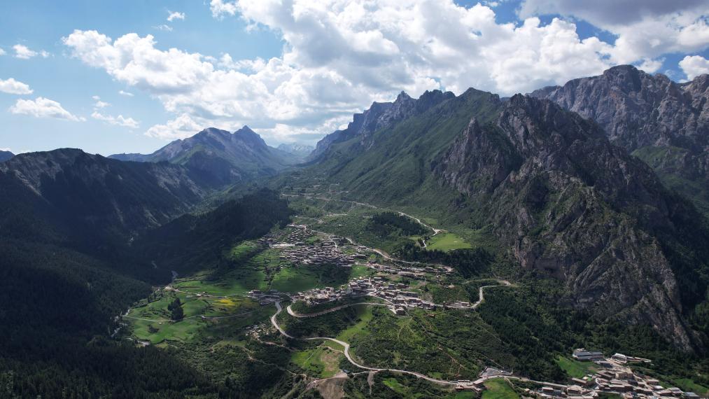 丝路涌“新”潮 乡村兴“旺”景——甘肃文旅消费长假再掀热潮