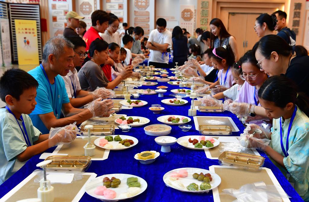 月满神州 家国同庆——全国各地群众欢度中秋