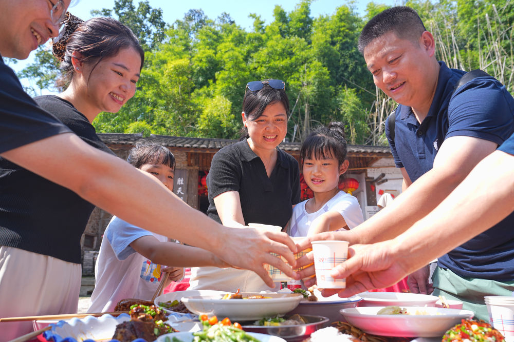 月满神州 家国同庆——全国各地群众欢度中秋