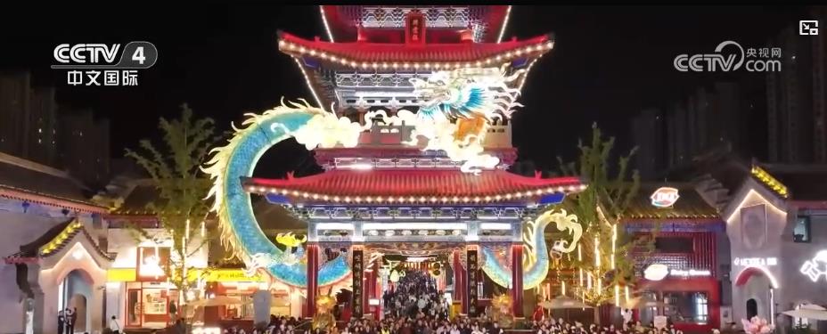 人气旺、活力足！双节假期文旅消费热潮涌动 假日经济持续升温