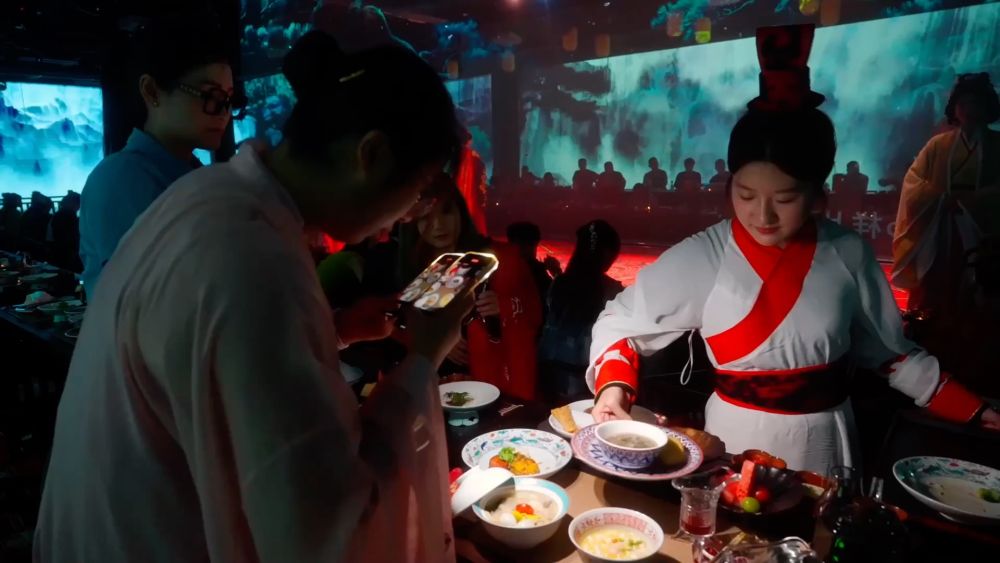 新华视点｜金秋文旅亮点纷呈 消费新场景激发经济强劲动能