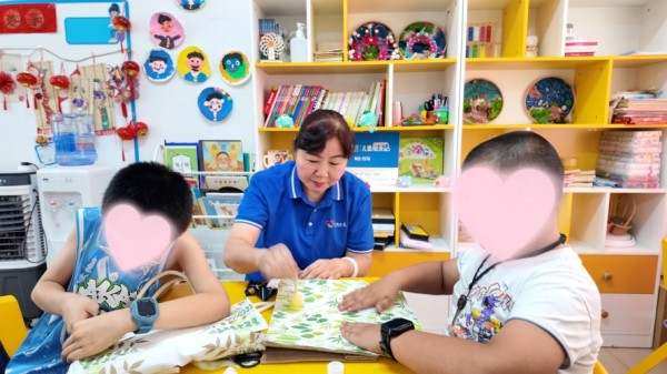 兵团：戈壁育新苗，巾帼助成长