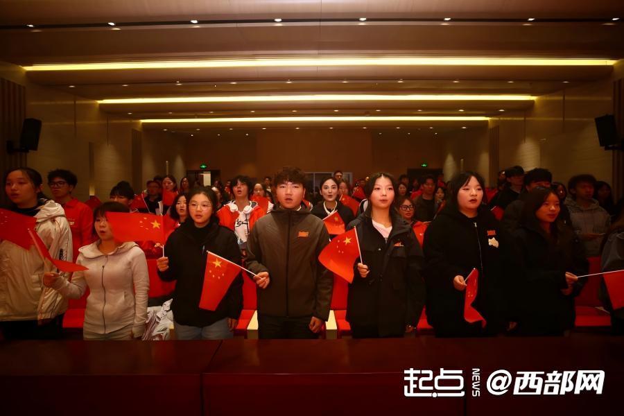 重走长征路的青年,在追寻什么?
