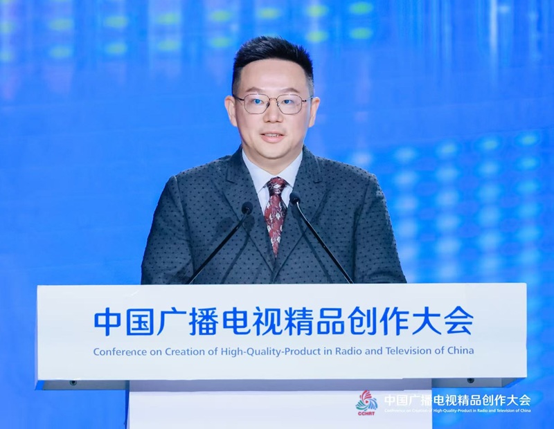 梁振华:编剧要用笔端沉淀一代人的“怕”和“爱” 梁振华:编剧要用笔端沉淀一代人的“怕”和“爱”