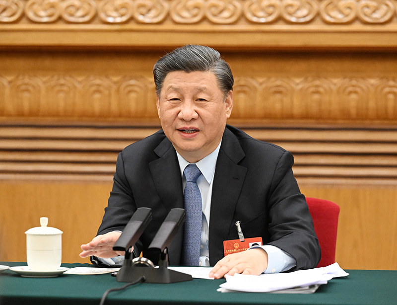 人民领袖|总书记为何说“不谈新发展理念不行” 2023年3月5日,习近平总书记参加他所在的十四届全国人大一次会议江苏代表团审议。