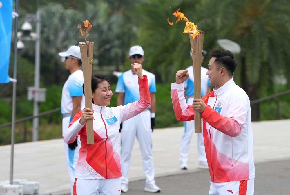 三地联动四城同传！第十五届全运会火炬传递活动举行