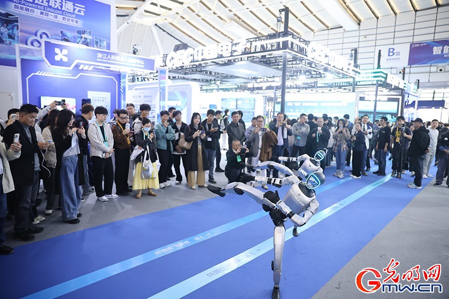 【乌镇视窗】2025年世界互联网大会“互联网之光”博览会开幕 乌镇再启数智之约 【乌镇视窗】2025年世界互联网大会“互联网之光”博览会开幕 乌镇再启数智之约