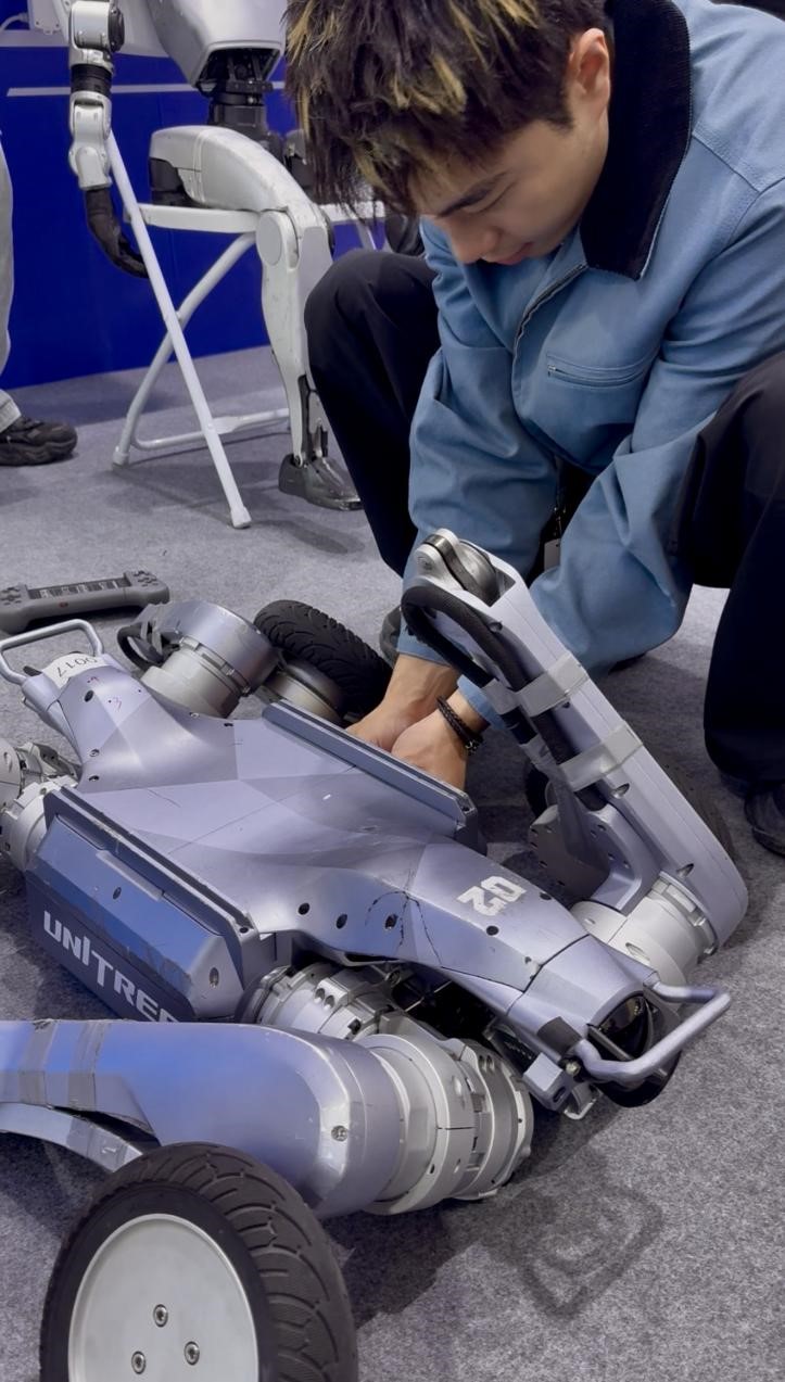 “神奇装备”上新啦!智能机器人让未来生活不再遥远 “神奇装备”上新啦!智能机器人让未来生活不再遥远