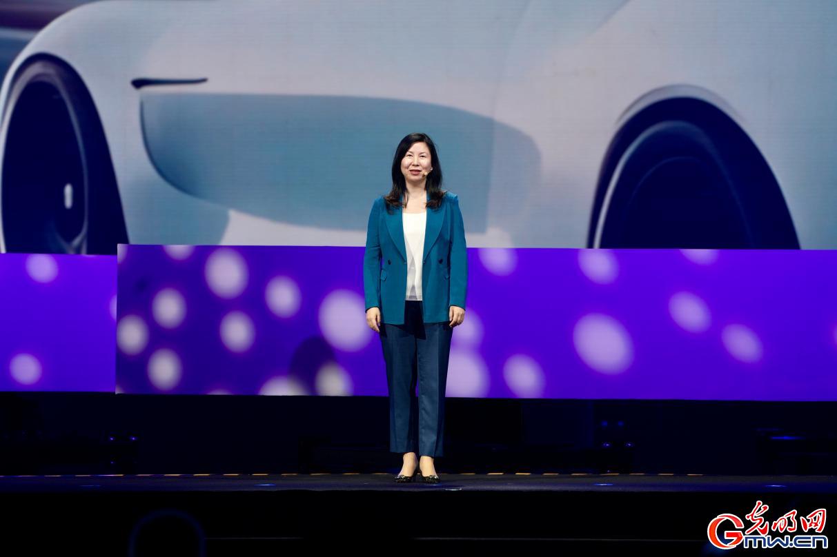 “通义千问：开源开放的基础大模型”获2025年世界互联网大会领先科技奖