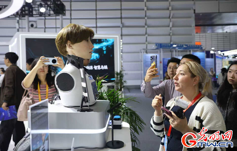 【乌镇视窗】互联网之光博览会丨AI十二时辰生活场景全解锁 【乌镇视窗】互联网之光博览会丨AI十二时辰生活场景全解锁